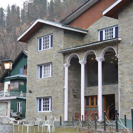 Hotel Outlook Pahalgam Exterior photo